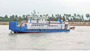 আসা-যাওয়ায় টোল ১০০ টাকা, পর্যটকদের ক্ষোভ