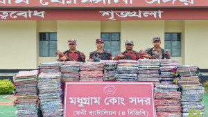 ছাগলনাইয়া সীমান্তে মোটরসাইকেলসহ কোটি টাকার চোরাই পণ্য জব্দ