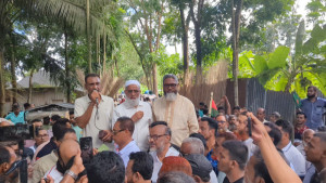মাগুরায় সার-বীজ আত্মসাৎসহ একাধিক অভিযোগ, সিন্ডিকেটের বিরুদ্ধে বিক্ষোভ