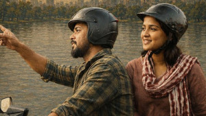 ব্যস্ত শহরে দুই আগন্তুকের গল্পে ‘আরও কিছুক্ষণ’
