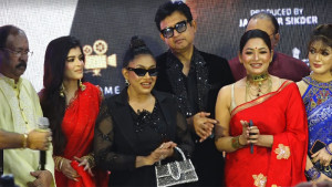 ফিরছেন আমিন খান, বাংলাদেশে অভিষেক মধুমিতার