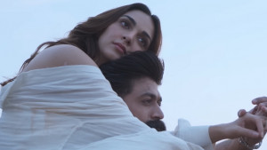 কিয়ারার সঙ্গে ঘনিষ্ঠ দৃশ্য, বিতর্কের মুখে জবাব দিলেন ইয়াশ