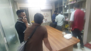 অনলাইনে অর্ডার, ডেলিভারি দিতে এসে হেরোইনের কাঁচামালসহ গ্রেপ্তার ব্যবসায়ী