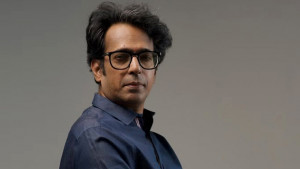 ‘বুকের পাঁজর ভেঙে স্বপ্ন দিলাম, ১২ মাস জুড়ে থাক’