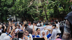 আনন্দ-উল্লাসে মুখরিত মতিঝিল আইডিয়াল স্কুল, পাশের হার ৯৮.০২ শতাংশ
