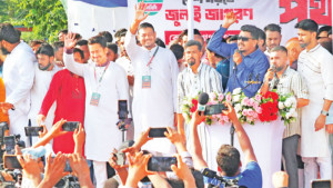 শেখ হাসিনা বাংলাদেশে পা রাখা মাত্রই ফাঁসির  রায় কার্যকর হবে
