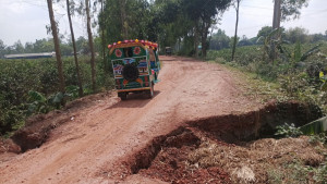 সাড়ে ৬ কোটি টাকা তুলে কাজ ফেলে চলে গেছেন ঠিকাদার
