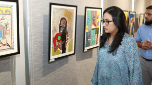 ফারিনার প্রথম একক চিত্রপ্রদর্শনী