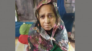ক্যান্সারে আক্রান্ত গৃহবধূ সেলিনা বাঁচতে চান