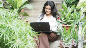 আসক্তির নাম অনলাইন