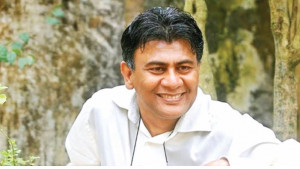আমরা থেকে আমি হয়ে যাওয়ার শূন্যতা -ক্যাথরিন মাসুদ