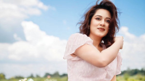 শহর ছেড়ে দূরে...