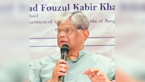 ব্যাংক খাতের প্রতি আস্থা ফিরিয়ে  আনা অত্যন্ত গুরুত্বপূর্ণ