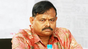সাবেক সেনাপ্রধান আজিজ আহমেদকে ফিরিয়ে আনতে ইন্টারপোলে চিঠি 