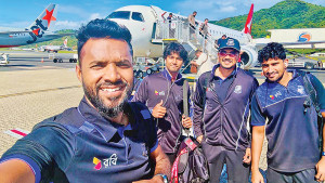 ম্যাকাইয়ে অচেনা ভেন্যুর পরীক্ষা