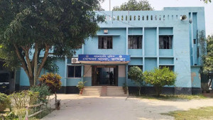 আসামি ধরতে পুলিশের  গাফিলতির অভিযোগ