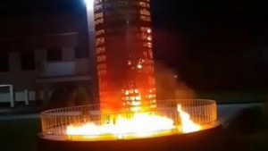কুষ্টিয়ায় জুলাই স্মৃতিস্তম্ভে আগুন