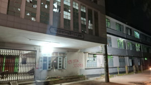 ঢাকা আলিয়ার মাদরাসার দুই হলে তালা, থমথমে ক্যাম্পাস