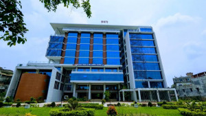 শতকোটি টাকার ভবনের অর্ধেকই ফাঁকা