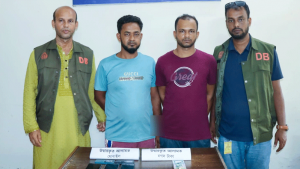 অনলাইনে চাঁদপুরের ইলিশ বিক্রির নামে প্রতারণা, গ্রেপ্তার ২