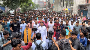 মির্জা ফখরুল ও রিজভীকে অভিনন্দন জানিয়ে ছাত্রদলের মিছিল