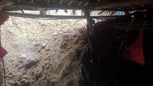 রোহিঙ্গা ক্যাম্পে পাহাড়ধসে শিশুর মৃত্যু
