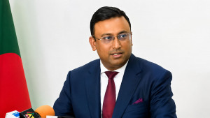 ব্রিটিশ নাগরিকত্বের প্রশ্নে প্রতিমন্ত্রী বললেন, ‘কার এত জ্বালা’