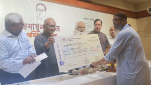 হুমায়ুন কবির সাহিত্য পুরস্কার পেলেন ৩ গুণী