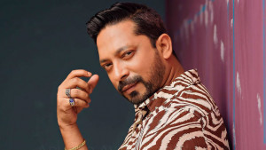 পাড়ার মঞ্চ থেকে রূপালি পর্দার অভিনেতা
