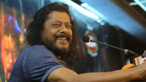হোটেল রুম নোংরা ও জারিমানার অভিযোগ, জেমস সেখানে ছিলেনই না