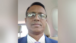 তিন দিনের ছুটি নিয়ে সাড়ে তিন বছর ধরে যুক্তরাষ্ট্রে প্রধান শিক্ষক