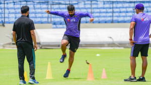 অস্ট্রেলিয়ায় প্রথম টেস্টের স্কোয়াডে ফিরলেন লিটন