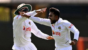 ইতিহাস গড়তে বাংলাদেশের দরকার ৫৭ রান, মিরাজের ৫ উইকেট