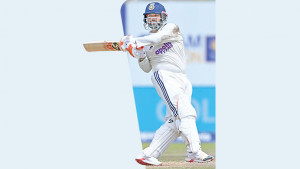 গলে আজ ভারতের চাই ৬ উইকেট