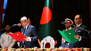 দেশের ২৩তম রাষ্ট্রপতি হিসেবে শপথ নিলেন মির্জা ফখরুল ইসলাম আলমগীর