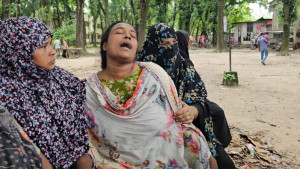 ‘বুক থেকে চাকু বের করার আকুতি জানাচ্ছিলেন, কিন্তু বাঁচাতে পারলাম না’