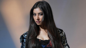 মধুবালা হতে কঠোর প্রস্তুতি, কীভাবে নিজেকে বদলাচ্ছেন সারা