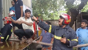আশুলিয়ায় বিএটির গুদামের আগুন ৬ ঘণ্টার চেষ্টায় নিয়ন্ত্রণে