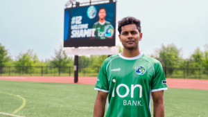 পেলের স্মৃতিময় নিউইয়র্ক কসমসে শমিত সোম