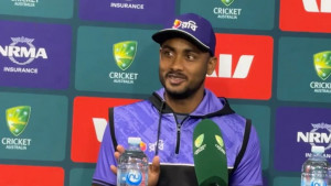 কামিন্সের উইকেটে বাড়তি আনন্দ শরিফুলের
