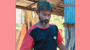 ৪৫ বছরে এসএসসি পাস করলেন পেশায় কাঠমিস্ত্রি নাসিমুল