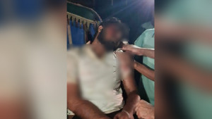 রাজশাহী বিশ্ববিদ্যালয়ে চেয়ার বসাকে কেন্দ্র করে শিক্ষার্থীদের সংঘর্ষ, আহত ৪