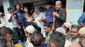প্যারোলে মুক্তি পেয়ে মায়ের জানাজায় অংশ নিলেন আ.লীগ নেতা 