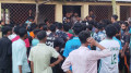 ফল খারাপ হওয়ায় শিক্ষকদের ছয় ঘণ্টা তালাবদ্ধ রেখে বিক্ষোভ