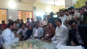 শিল্পকারখানা চলবে, তবে পরিবেশের ক্ষতি করে নয়: এনামুল হক এনাম