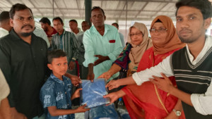 চা বাগানের ৩৭৫ শিক্ষার্থীকে সৈয়দ শাফকাতের উপহার