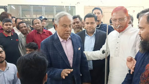 এমপি আসার খবরে হাসপাতালে ভর্তি ২৩ ‘রোগী’, পরিদর্শন শেষে ছাড়লেন শয্যা