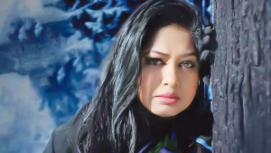 প্রেক্ষাগৃহ নয়, ভিন্ন প্ল্যাটফর্মে মৌসুমীর ‘অর্ধাঙ্গিনী’