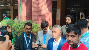 আইনশৃঙ্খলা বাহিনী নিরপেক্ষ ভূমিকা পালন করছে: শেখ রবিউল আলম 
