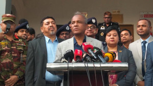 কেন্দ্র দখলের চেষ্টা করলে কোনো ছাড় দেওয়া হবে না: স্বরাষ্ট্র উপদেষ্টা